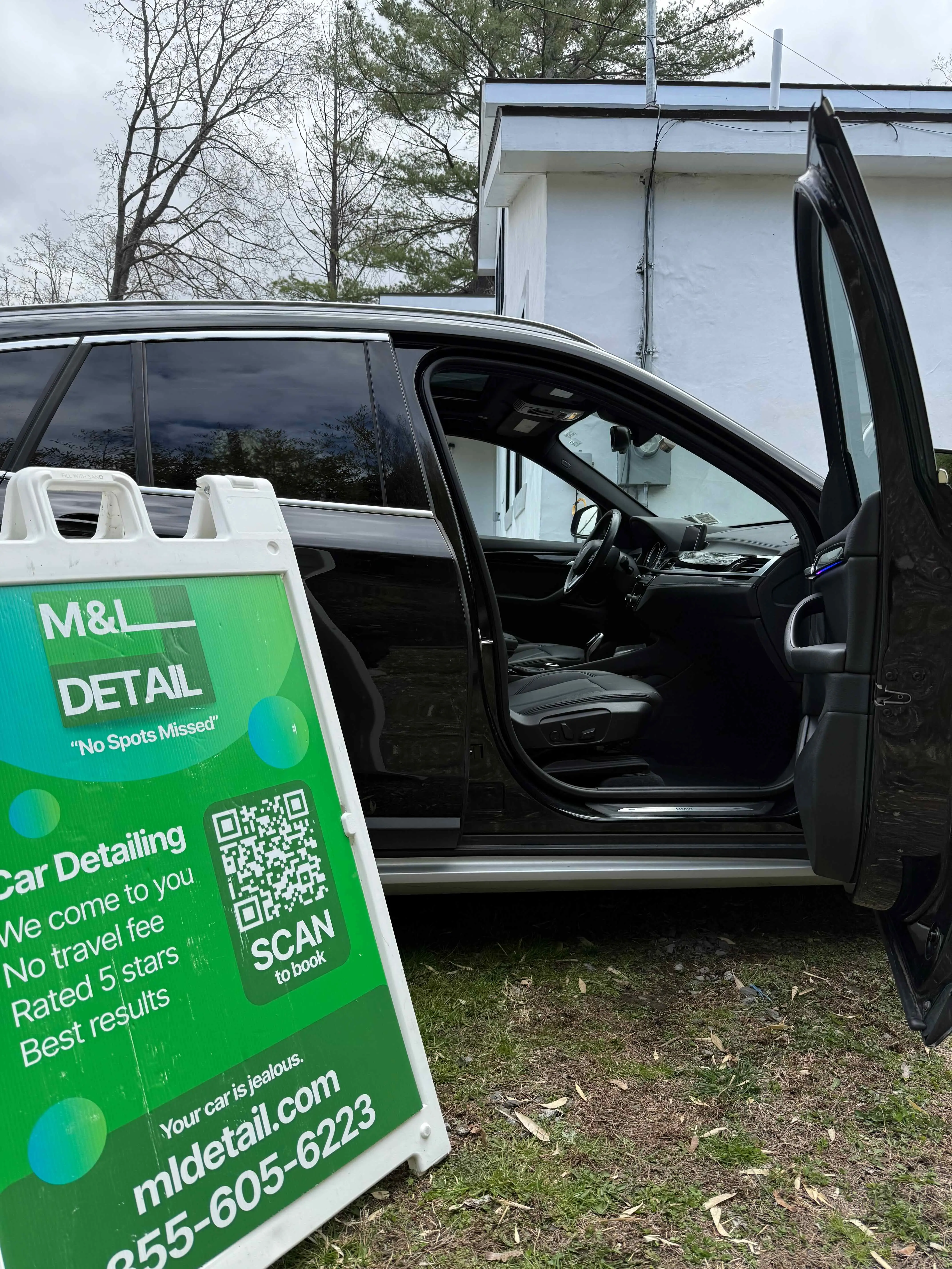 Car detailing before and after photo 33 — M&L Detail gallery