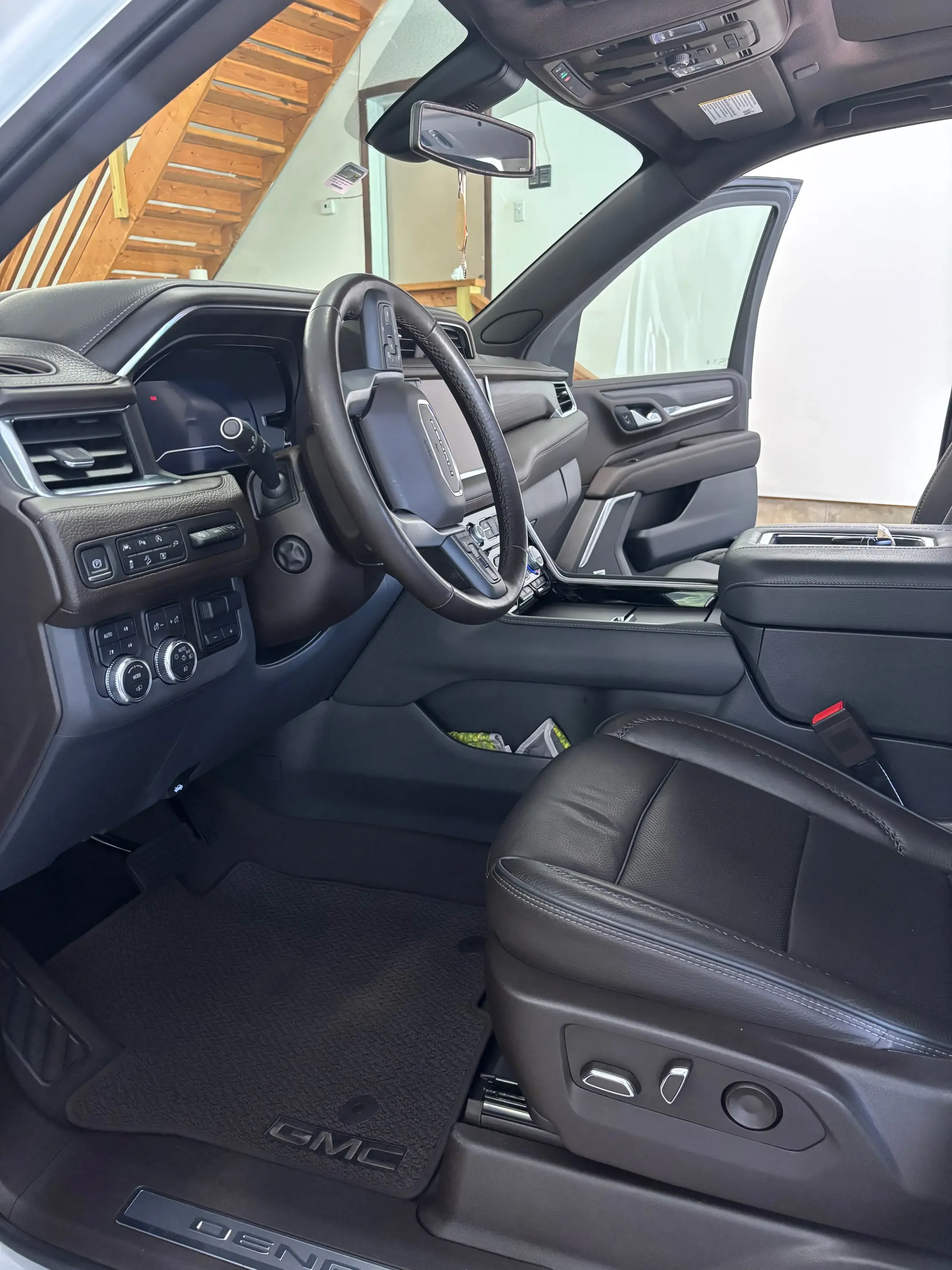 M&L Detail gallery image 30