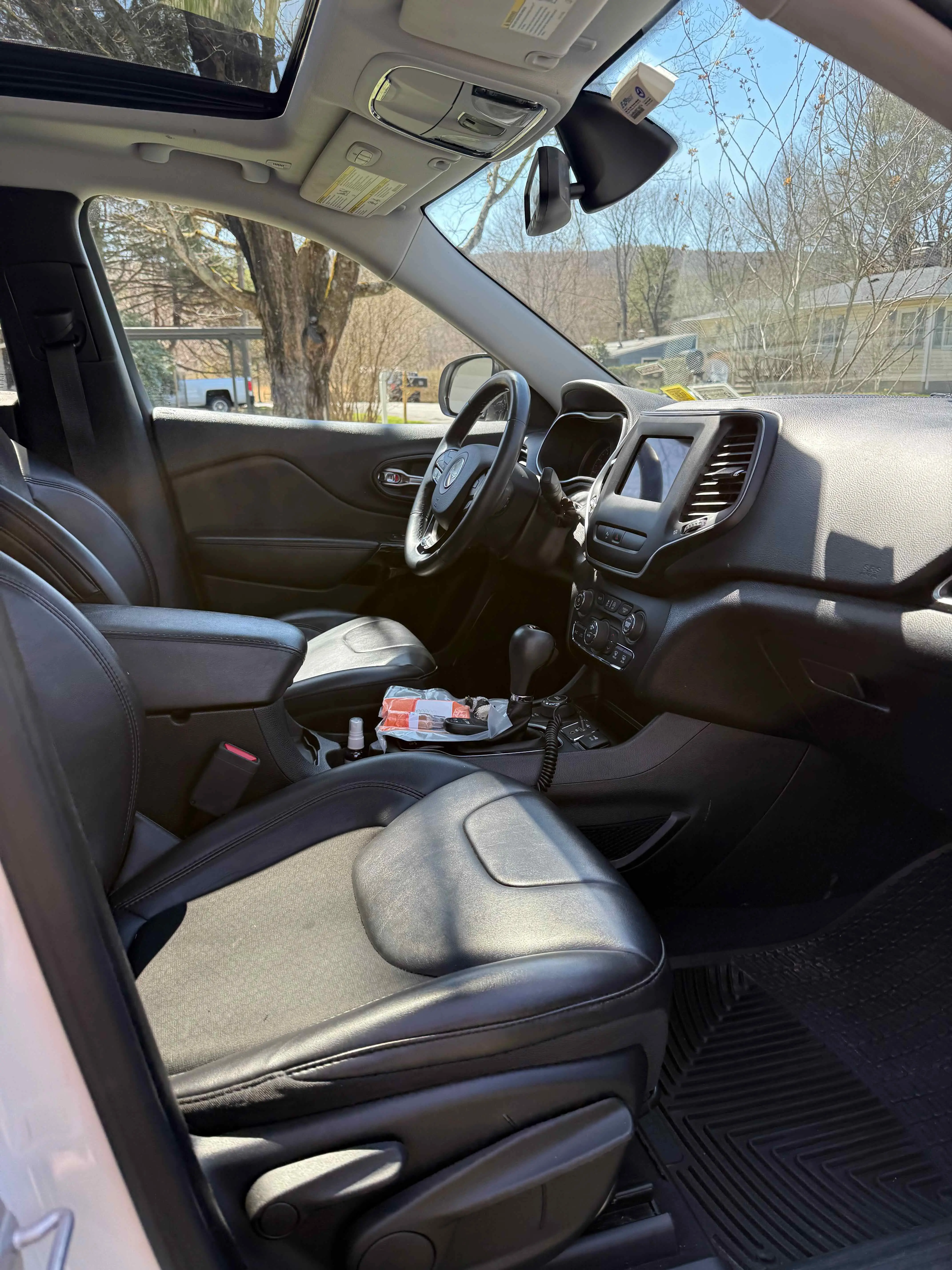 Car detailing before and after photo 62 — M&L Detail gallery