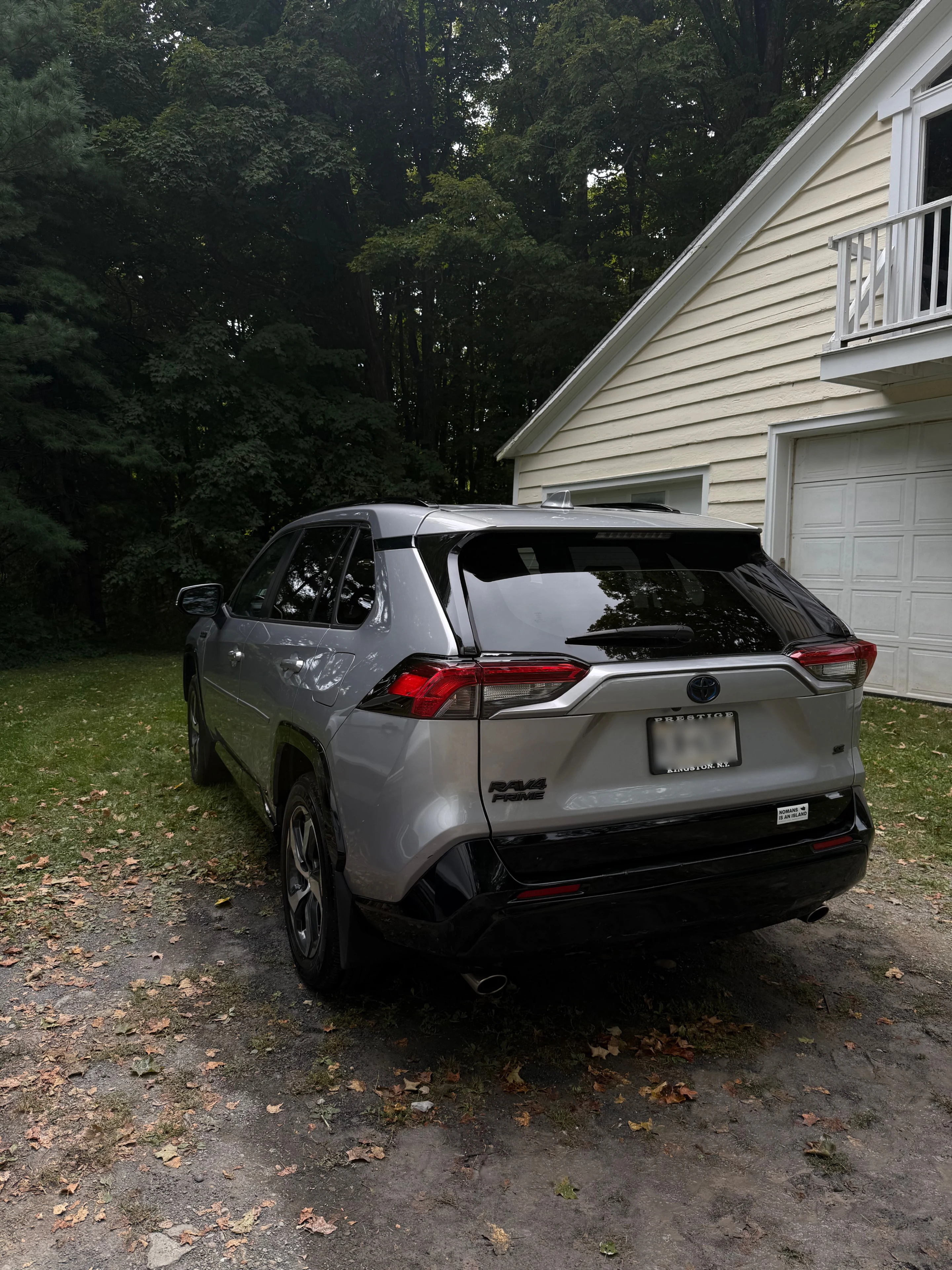 Car detailing before and after photo 32 — M&L Detail gallery