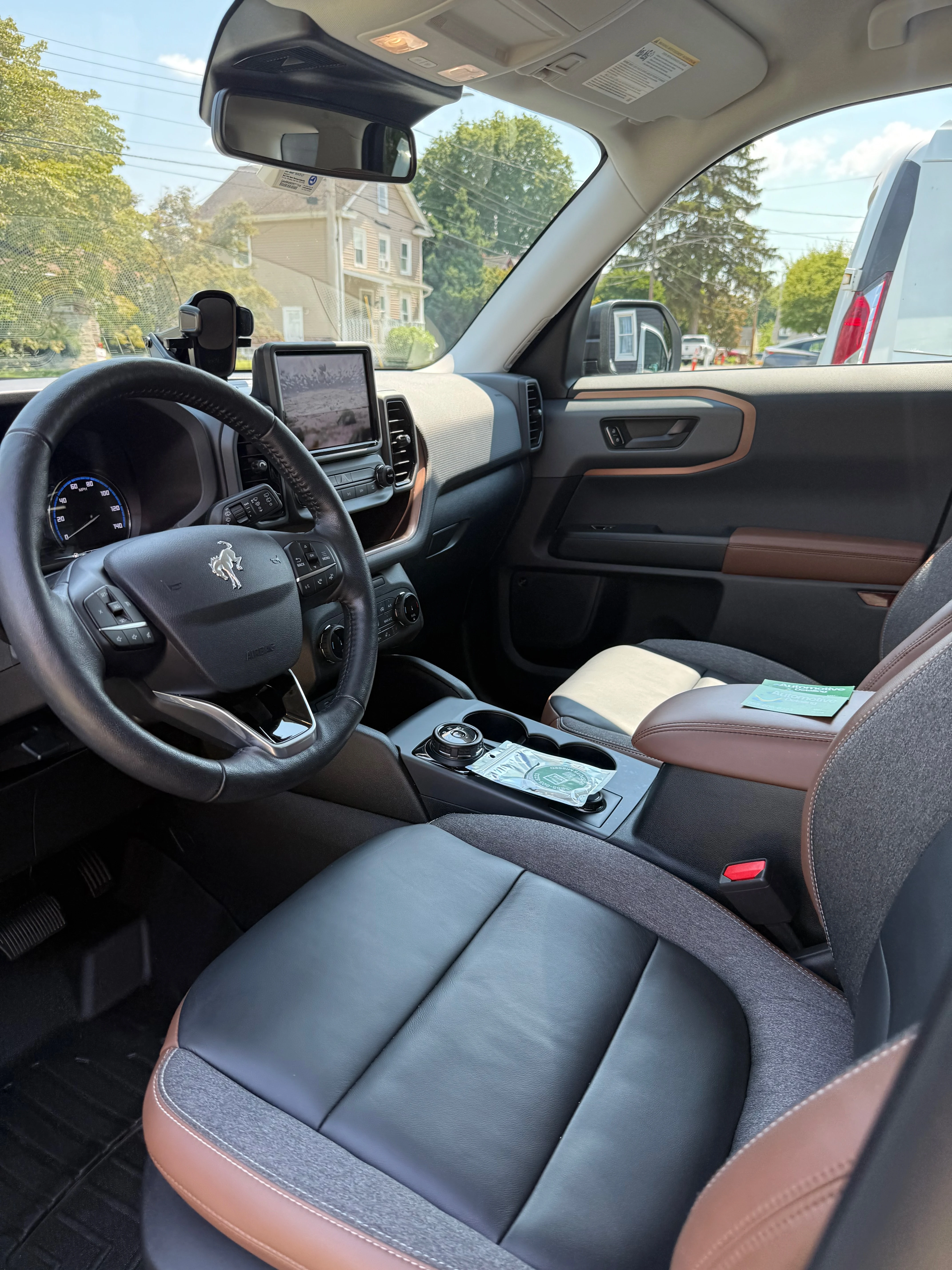 Car detailing before and after photo 27 — M&L Detail gallery