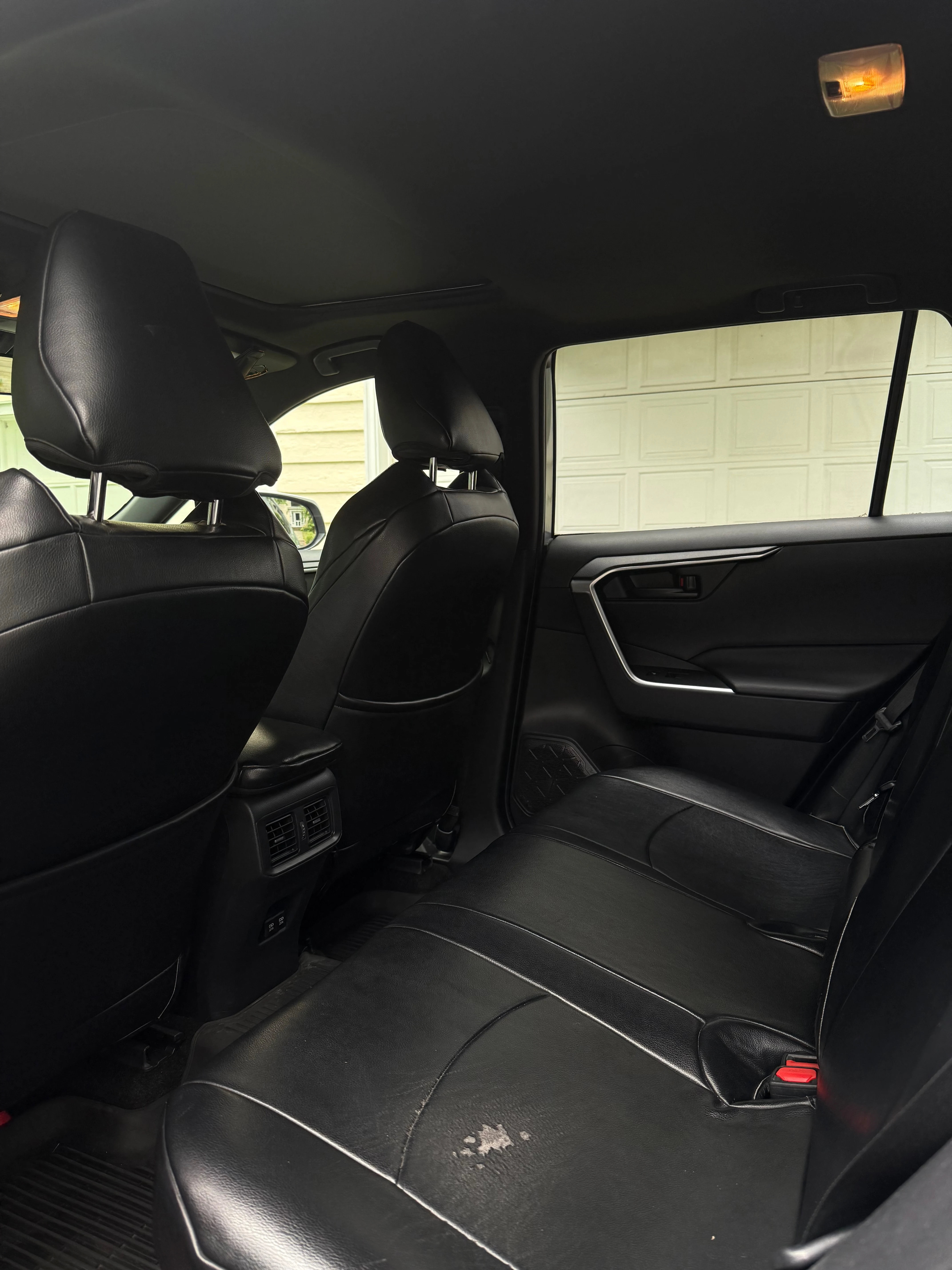 Car detailing before and after photo 11 — M&L Detail gallery