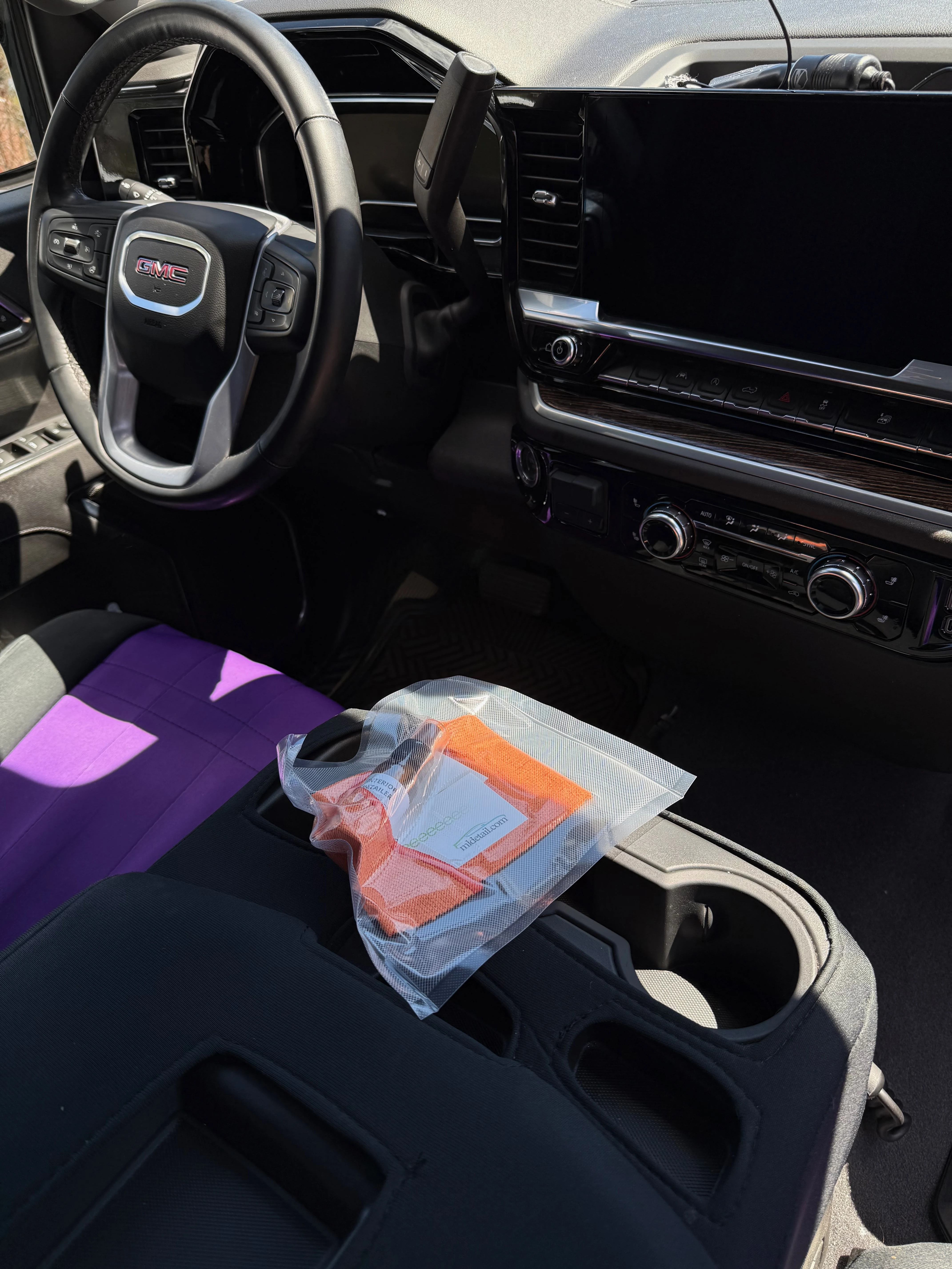 Car detailing before and after photo 4 — M&L Detail gallery