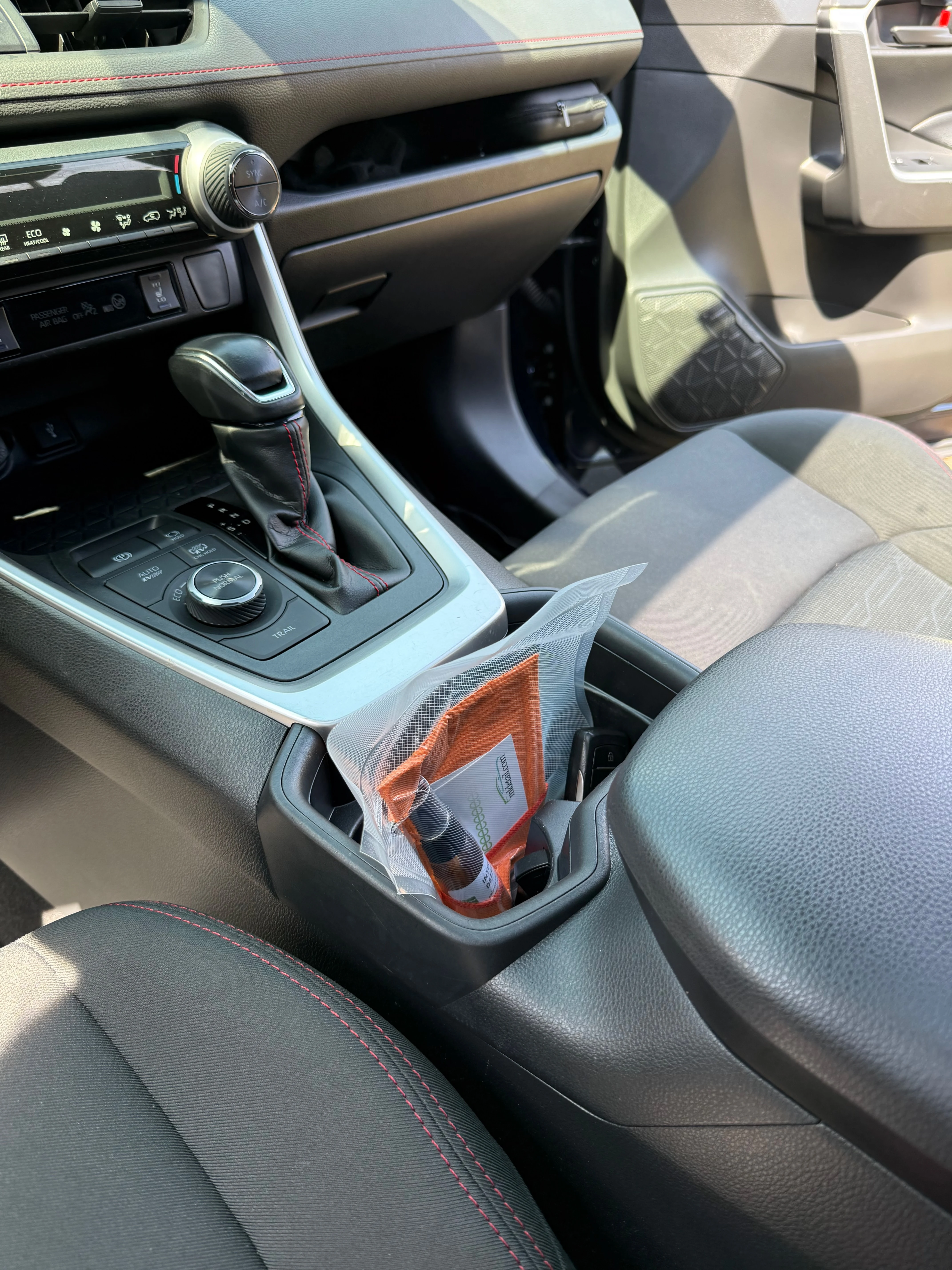 Car detailing before and after photo 26 — M&L Detail gallery